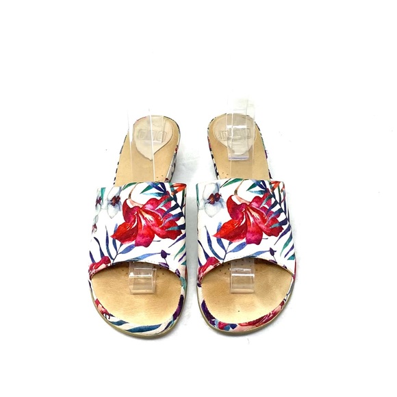 Ono Floral Sandals - Picture 2 of 8